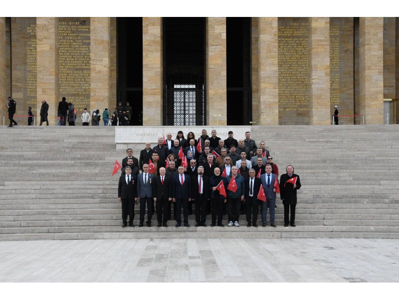 EMUJAD YÖNETİM KURULU VE ÜYELERİMİZ İLE BİRLİKTE ANITKABİR ZİYARETİMİZ. 09.12.2025